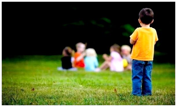 5 признаков, по которым можно определить ребенка с аутизмом